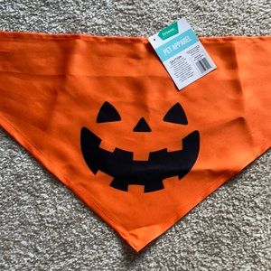 Brand new pet bandanna - jack-o-lantern